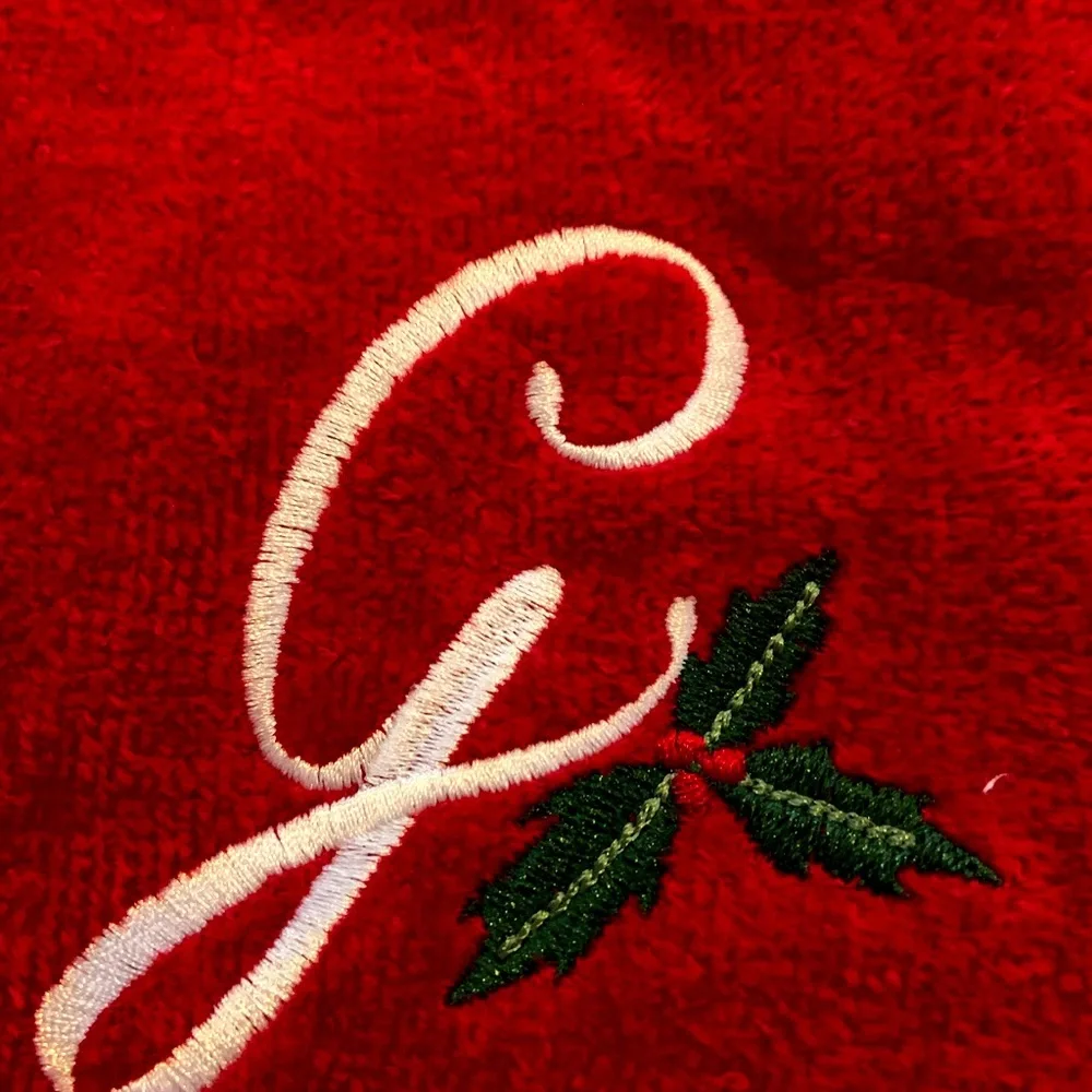 St. Nicholas Square Red Hand Towels Set